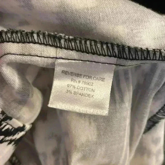 Erin (London) Tribal Print Zip Up Women’s PL Jacket - Picture 9 of 11